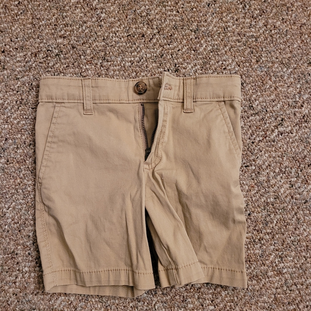 Kahki shorts